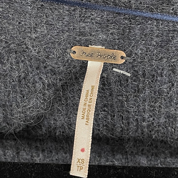 FREE PEOPLE oversized grandpa cardi Sz xs - Picture 5 of 6